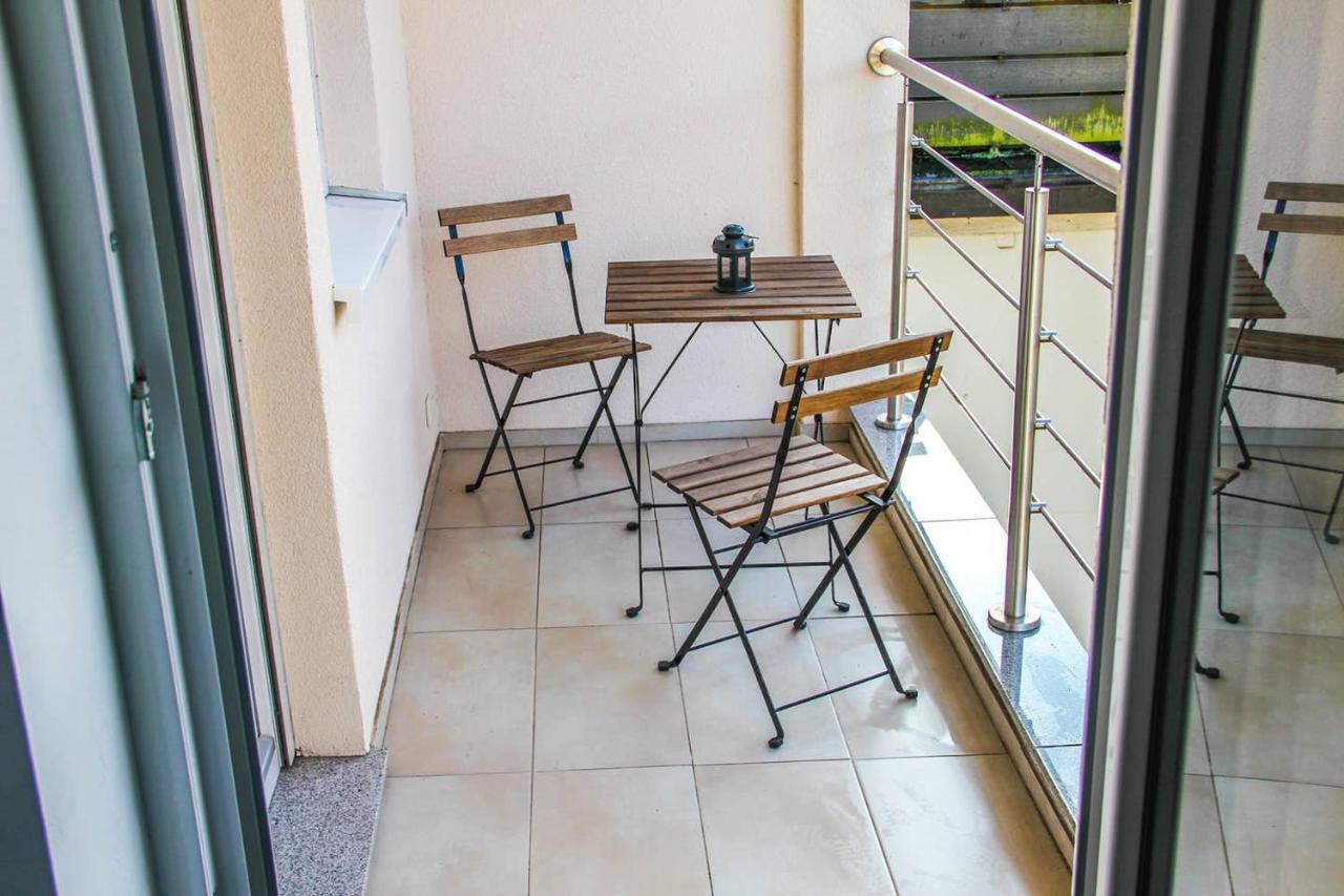 Exklusive 2 Zimmer Wohnung Mit Balkon In Top Lage! BRE Esterno foto