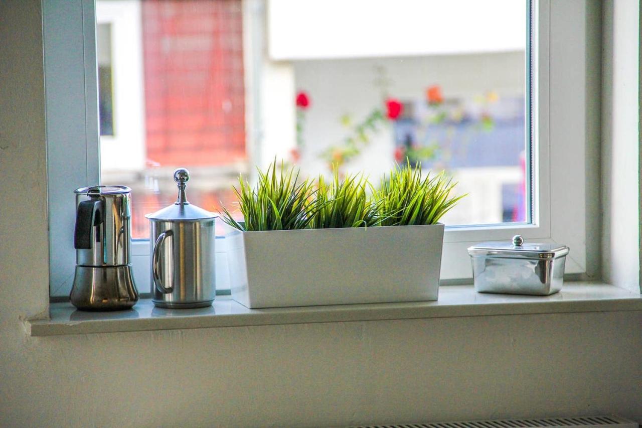 Exklusive 2 Zimmer Wohnung Mit Balkon In Top Lage! BRE Esterno foto