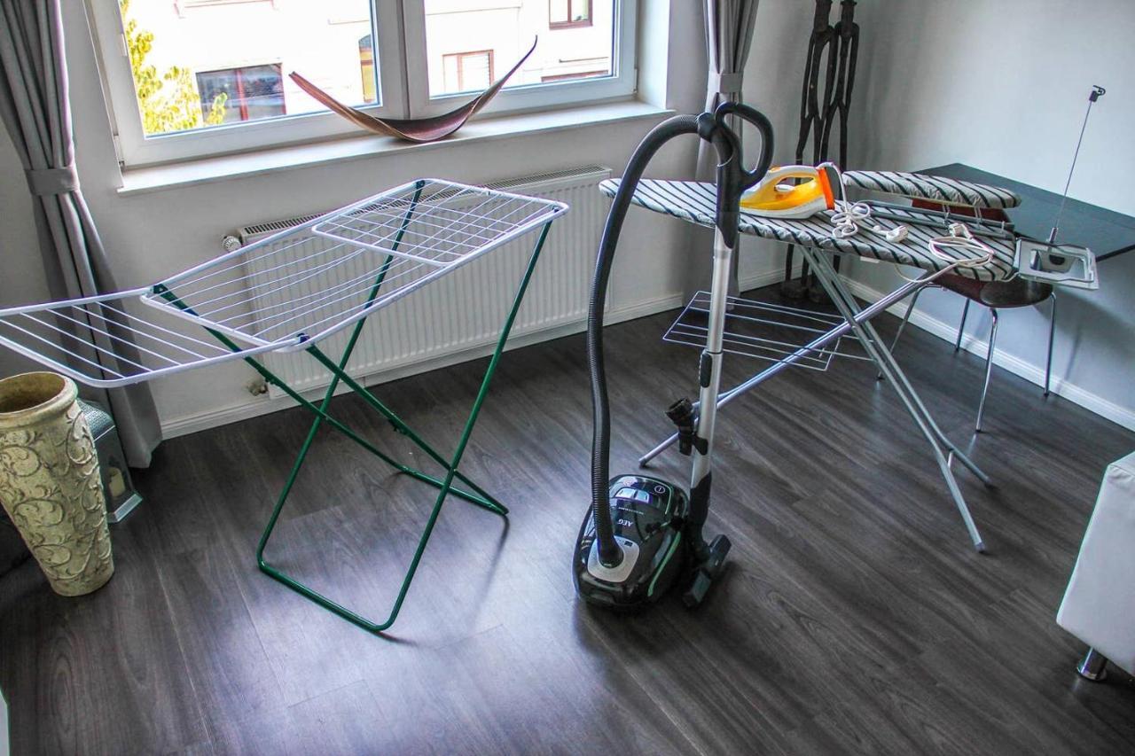 Exklusive 2 Zimmer Wohnung Mit Balkon In Top Lage! BRE Esterno foto