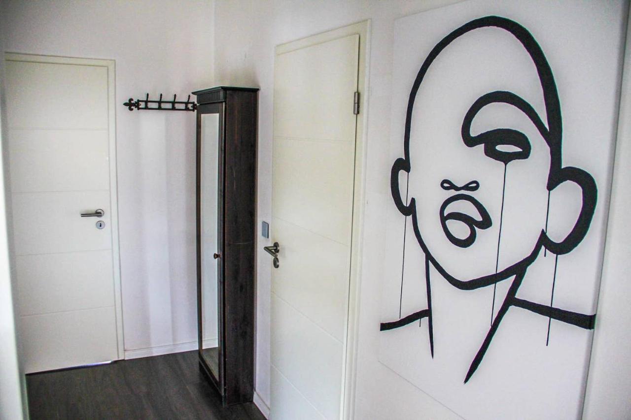 Exklusive 2 Zimmer Wohnung Mit Balkon In Top Lage! BRE Esterno foto