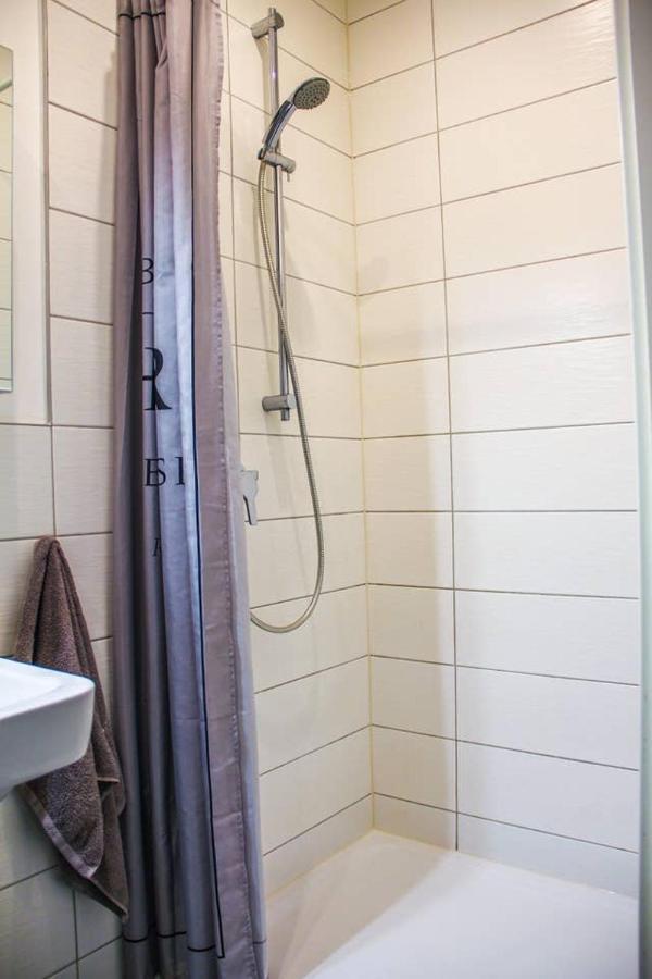 Exklusive 2 Zimmer Wohnung Mit Balkon In Top Lage! BRE Esterno foto
